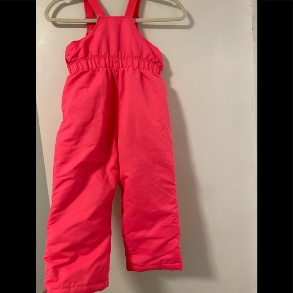 SNOW suit overall bibs in hot pink. Size 4t - Picture 2 of 3